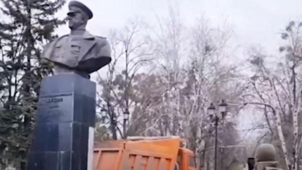 СК РФ возбудил дело из-за сноса памятника маршалу Жукову в Харькове