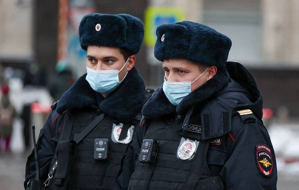 Напавшие на полицейских в Москве оказались нелегалами