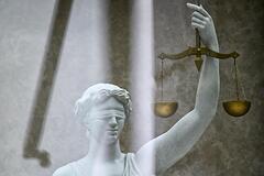 Пытавшийся изнасиловать двух москвичек мужчина предстанет перед судом