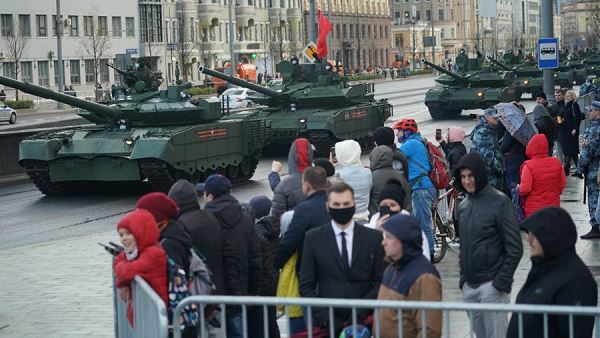 В Москве ограничат движение транспорта в связи с репетицией парада Победы